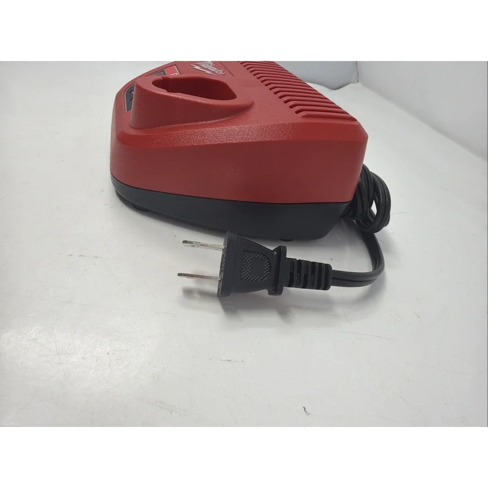 NEW w/out box MILWAUKEE M12 12V‎ BATTERY CHARGER #48-59-2401